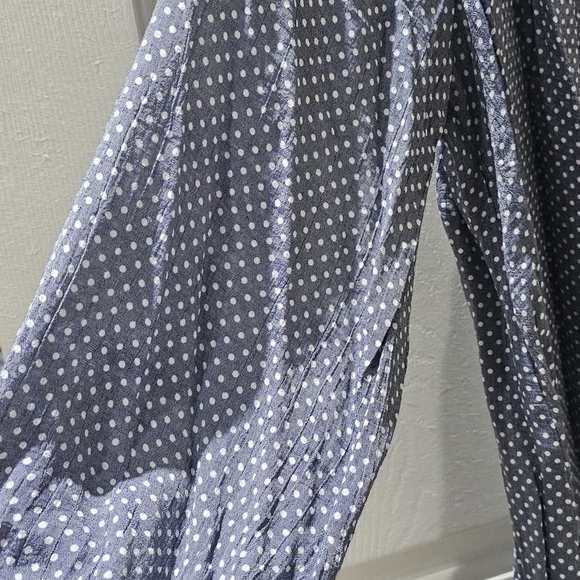 Como Black Pin Tuck Blouse Woman's Light Navy and White XL - Picture 2 of 5